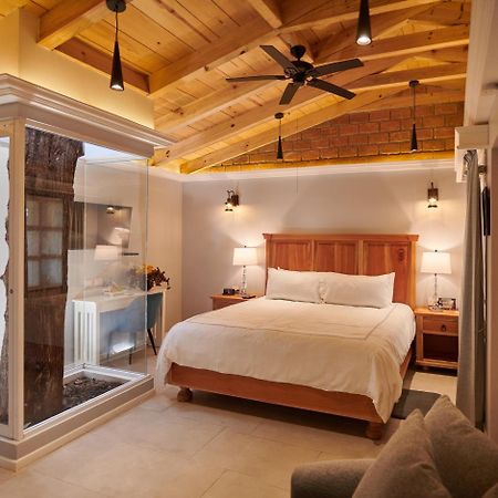 Отель Hacienda Valentino Сан-Кристобаль-де-Ла-Касас Экстерьер фото