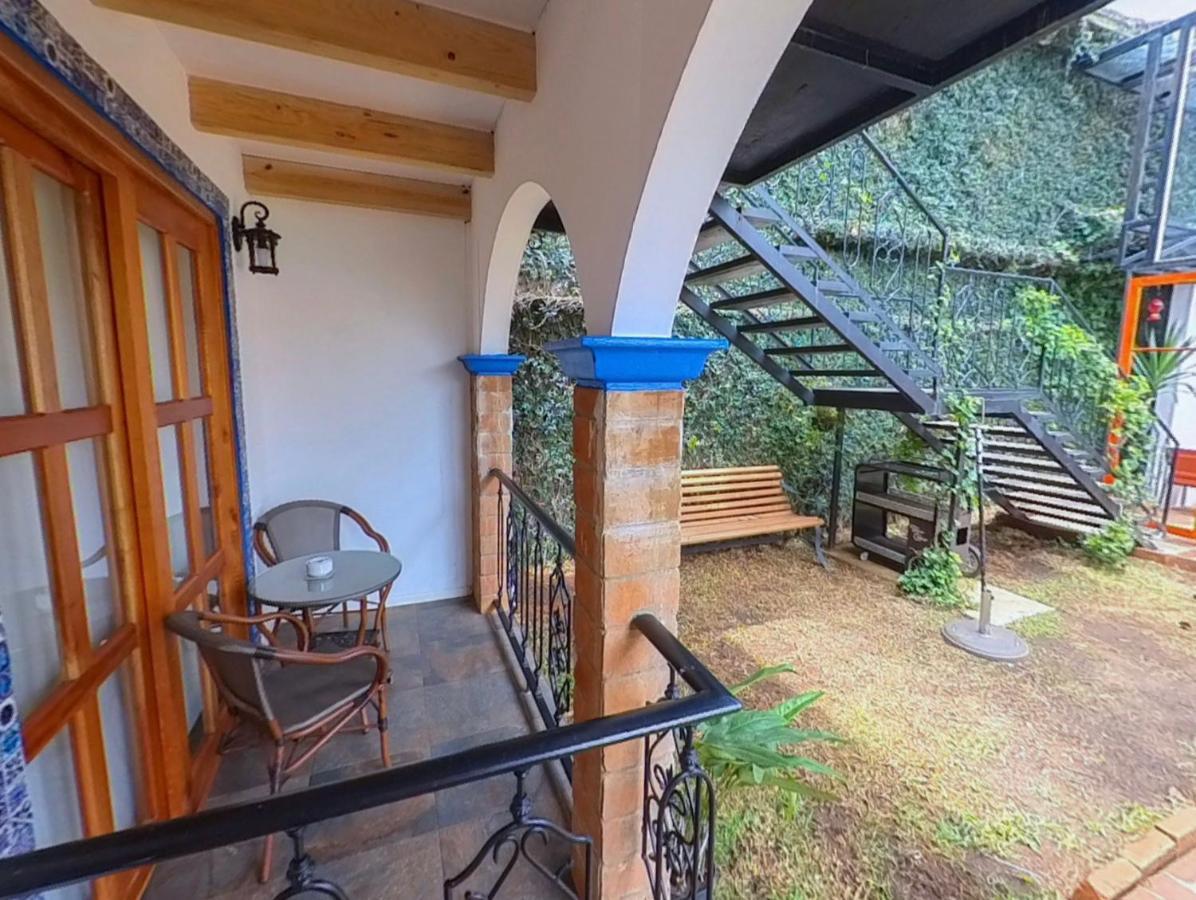 Отель Hacienda Valentino Сан-Кристобаль-де-Ла-Касас Экстерьер фото