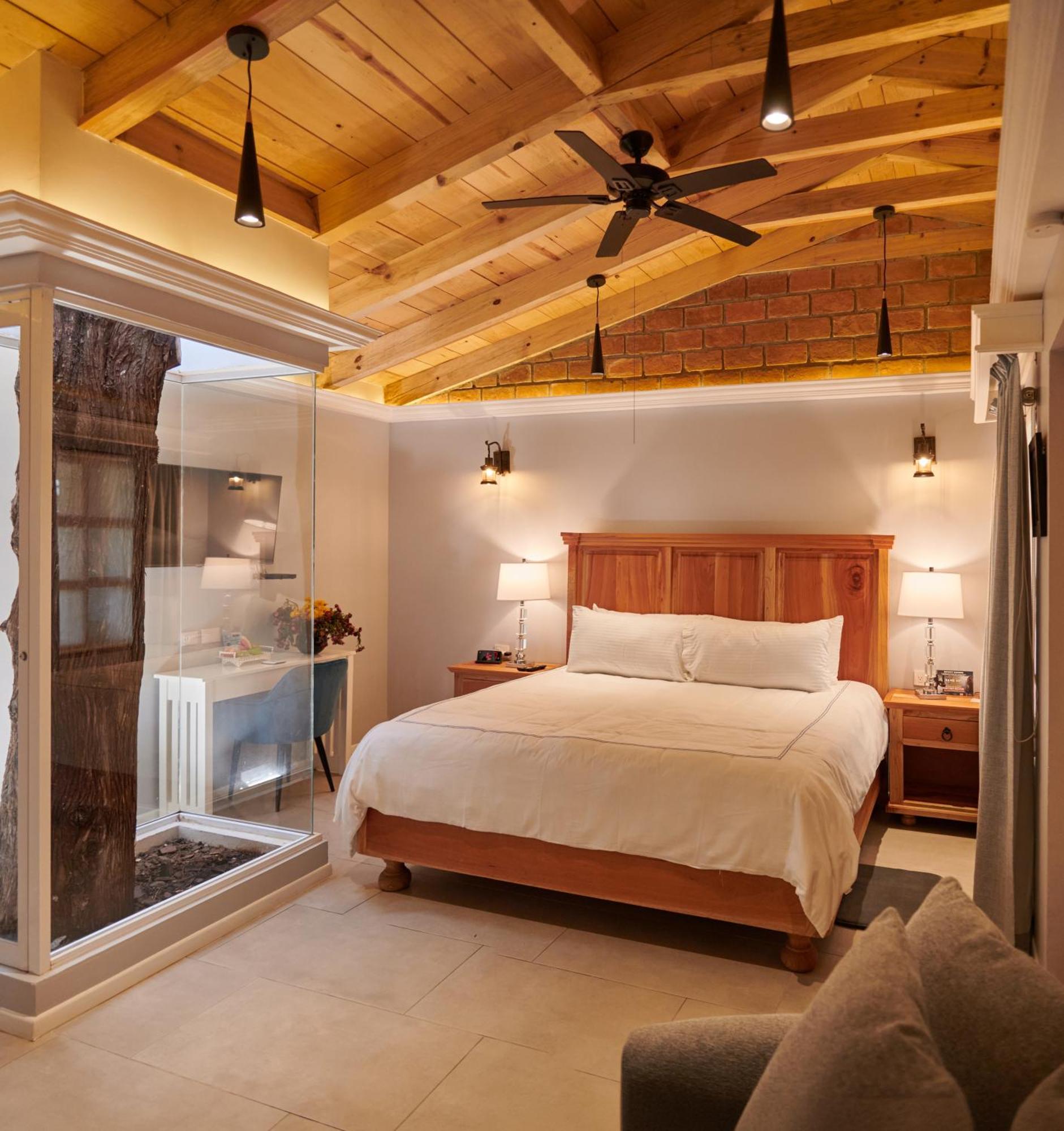 Отель Hacienda Valentino Сан-Кристобаль-де-Ла-Касас Экстерьер фото