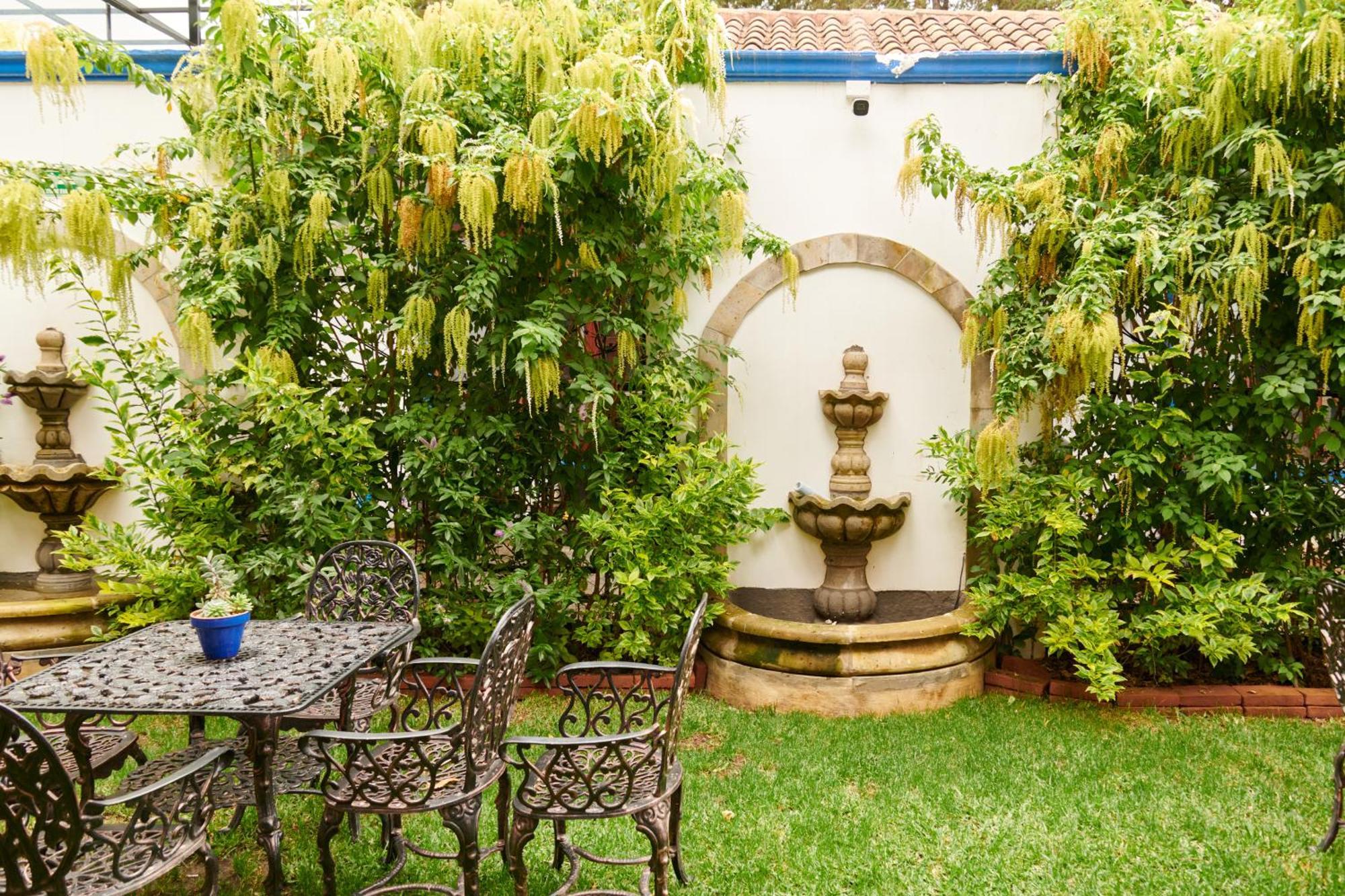 Отель Hacienda Valentino Сан-Кристобаль-де-Ла-Касас Экстерьер фото